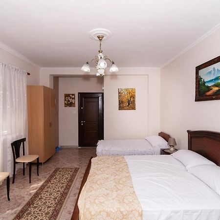 Erla'S Apartment Tirana Eksteriør billede