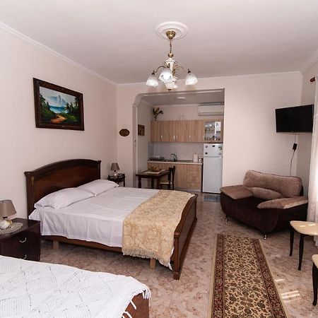 Erla'S Apartment Tirana Eksteriør billede