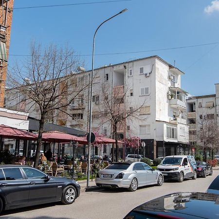 Erla'S Apartment Tirana Eksteriør billede