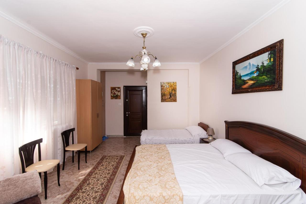 Erla'S Apartment Tirana Eksteriør billede