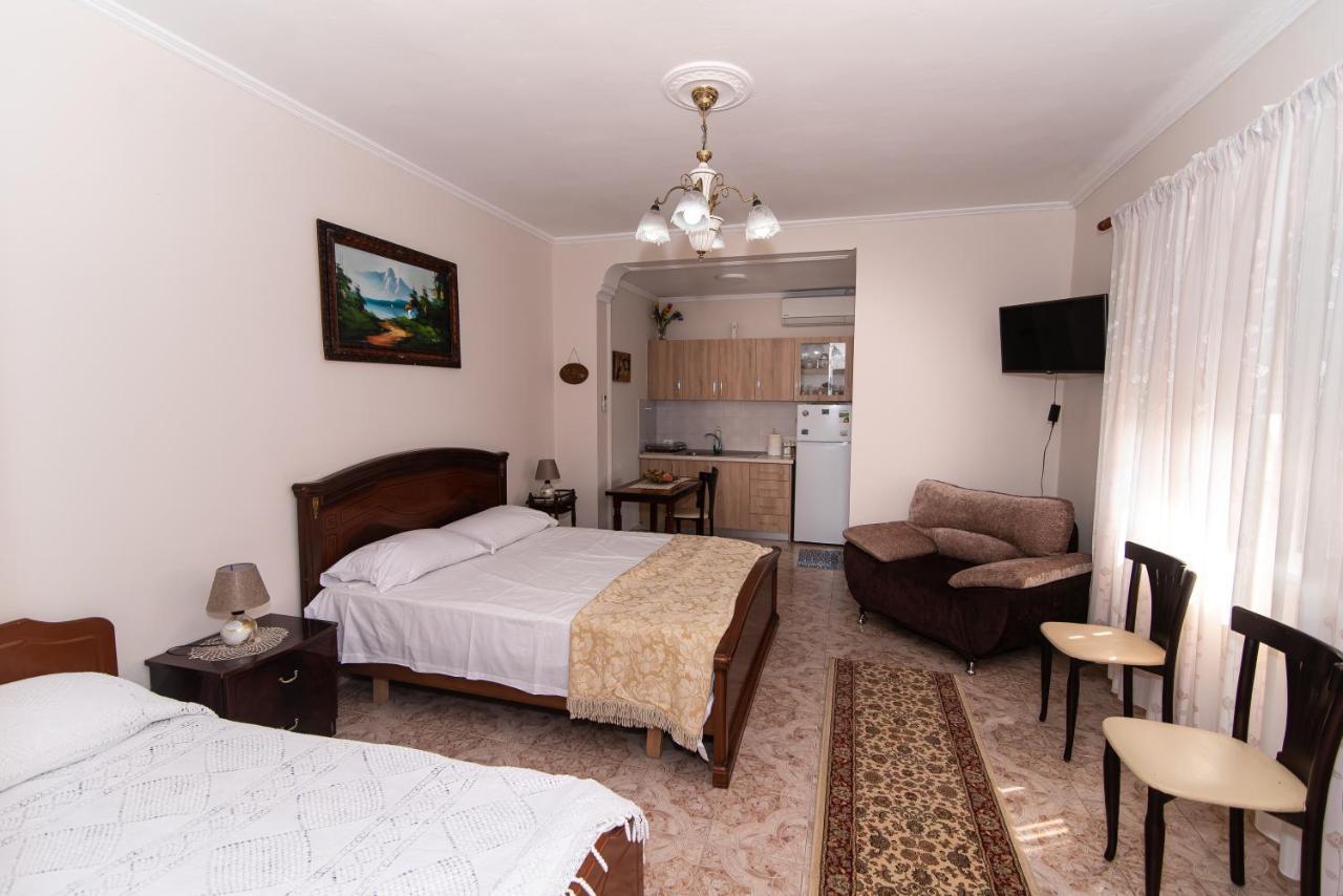 Erla'S Apartment Tirana Eksteriør billede